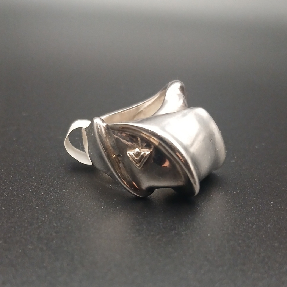 Vintage Silpada Asymmetrical Bow Ring – Sterling Silver Size 7 | Elegant Artisan